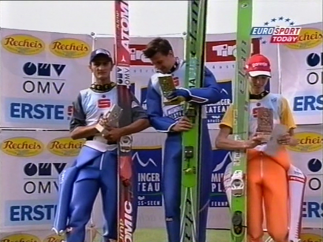 Podium zawodów LGP w Stams (Eurosport)